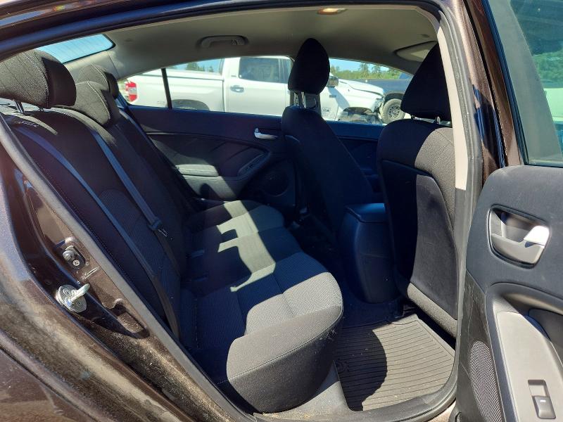 61984886 :رقم المزاد ، 3KPFK4A74JE214957 vin ، 2018 Kia Forte مزاد بيع