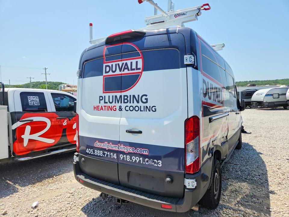 63390176 :رقم المزاد ، 1FTBR1C8XTKA44439 vin ، 2026 Ford Transit مزاد بيع