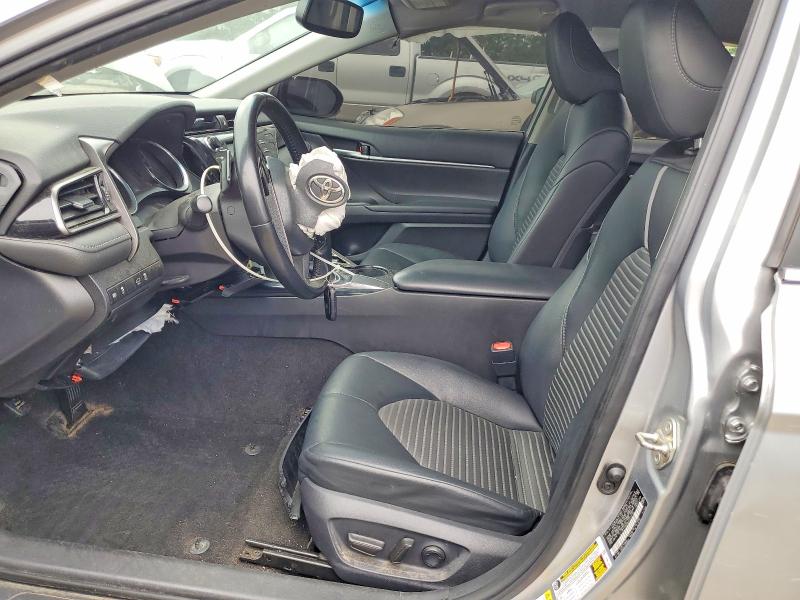 62357496 :رقم المزاد ، 4T1B11HK5KU773779 vin ، 2019 Toyota Camry مزاد بيع