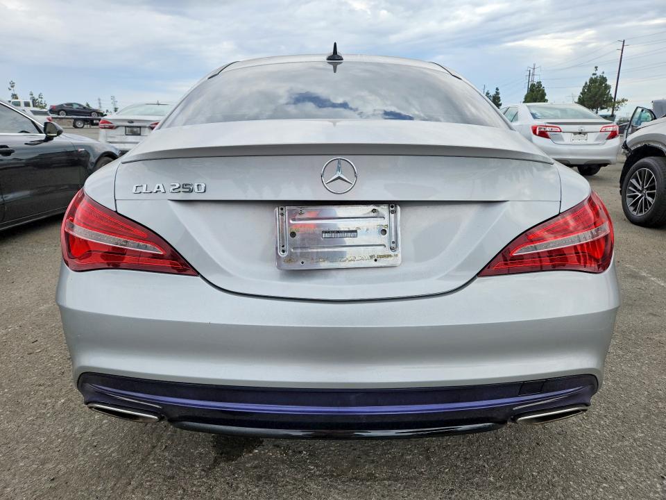 Продажа на аукционе авто 2018 Mercedes-benz Cla, vin: WDDSJ4EB3JN515964, номер лота: 61091706