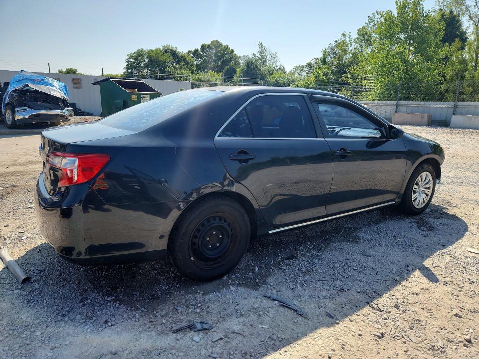 59287526 :رقم المزاد ، 4T4BF1FK8ER344599 vin ، 2014 Toyota Camry مزاد بيع