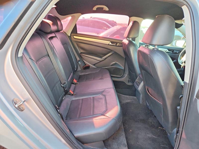 2015 Volkswagen Passat მანქანა იყიდება აუქციონზე, vin: 1VWAS7A35FC120140, აუქციონის ნომერი: 62285326