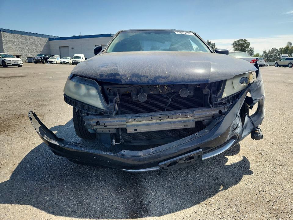61939316 :رقم المزاد ، 1HGCT1B80DA010106 vin ، 2013 Honda Accord مزاد بيع