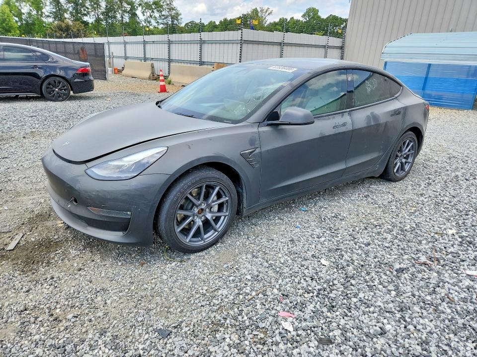 Продажа на аукционе авто 2022 Tesla Model 3, vin: 5YJ3E1EBXNF120122, номер лота: 61936486