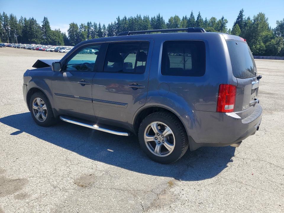 60071386 :رقم المزاد ، 5FNYF4H57FB018207 vin ، 2015 Honda Pilot مزاد بيع