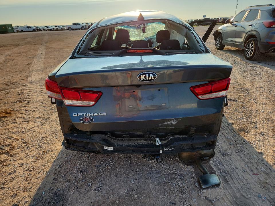 2020 Kia Optima მანქანა იყიდება აუქციონზე, vin: 5XXGT4L3XLG402212, აუქციონის ნომერი: 60004776
