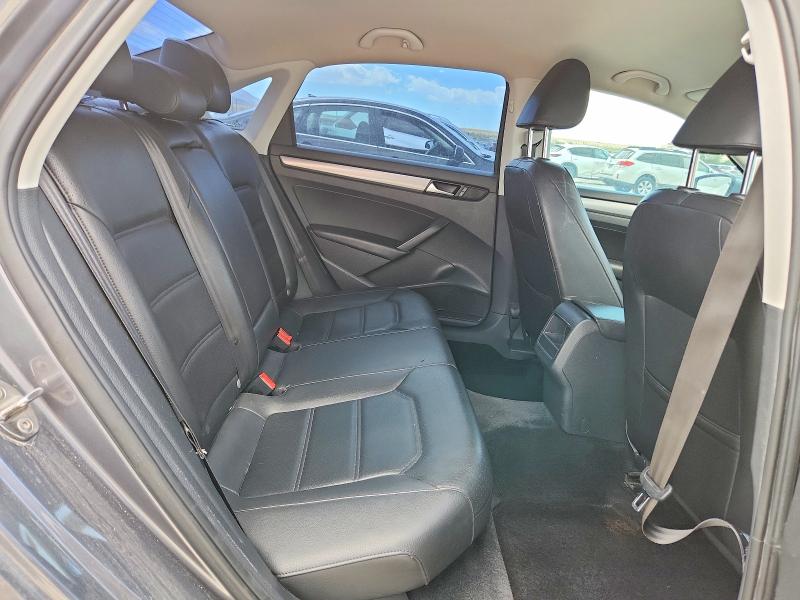 60494636 :رقم المزاد ، 1VWAS7A32FC116434 vin ، 2015 Volkswagen Passat مزاد بيع