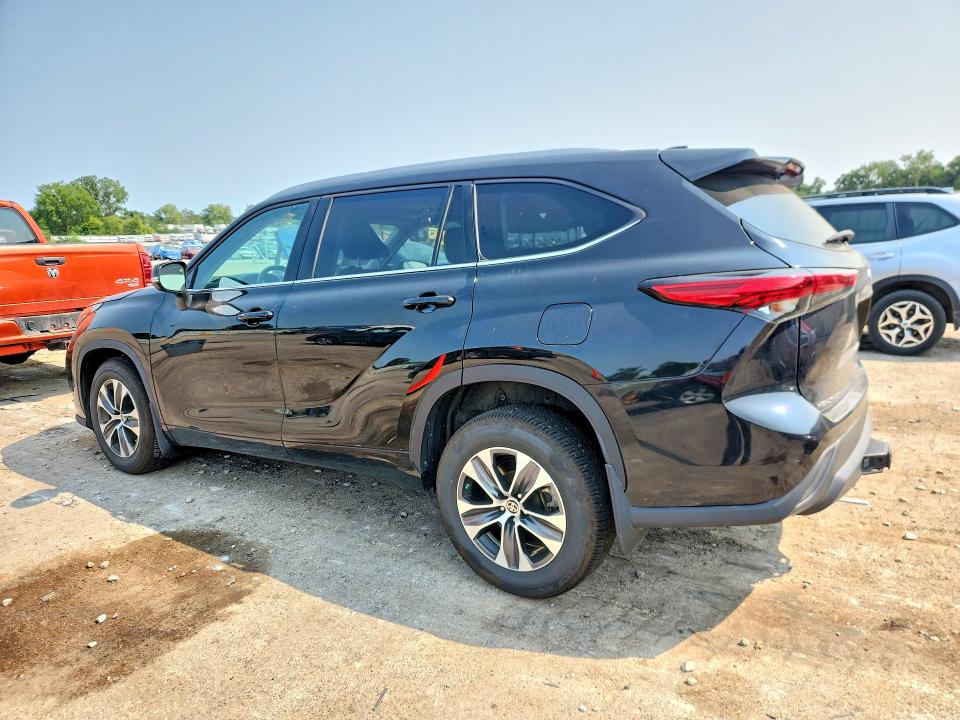 2022 Toyota Highlander მანქანა იყიდება აუქციონზე, vin: 5TDGZRBH3NS220572, აუქციონის ნომერი: 62914616