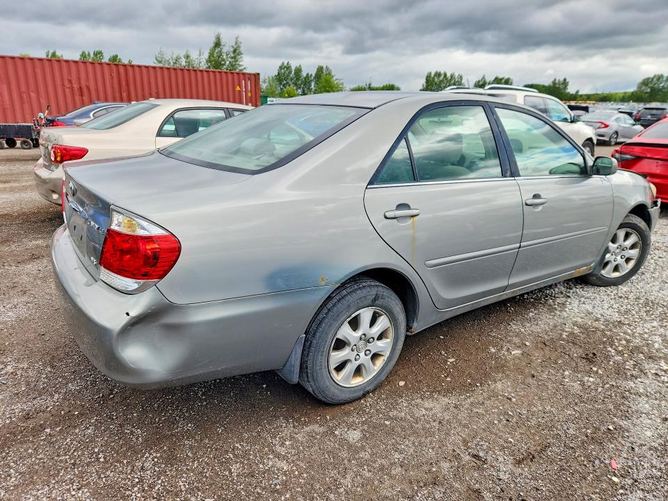 2005 Toyota Camry მანქანა იყიდება აუქციონზე, vin: 4T1BF32K15U605860, აუქციონის ნომერი: 61483226