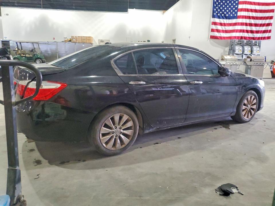 2015 Honda Accord მანქანა იყიდება აუქციონზე, vin: 1HGCR2F83FA066039, აუქციონის ნომერი: 61395116