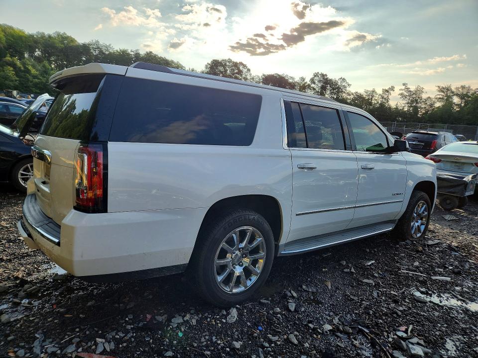 Продаж на аукціоні авто 2015 Gmc Yukon Xl, vin: 1GKS1JKJ8FR164056, номер лоту: 61943386