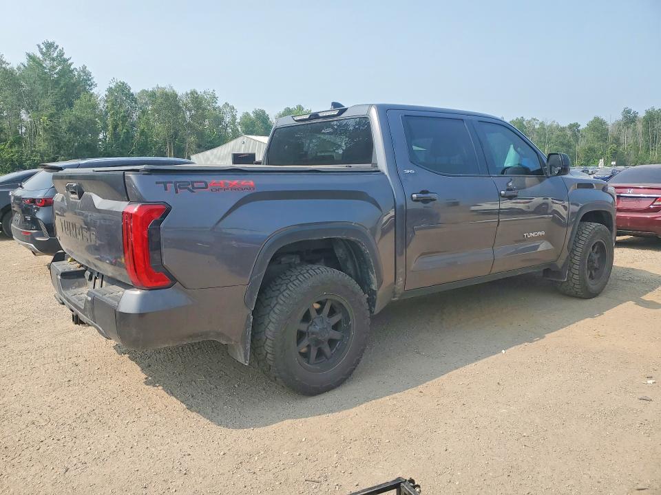 Продажа на аукционе авто 2022 Toyota Tundra, vin: 5TFLA5DB6NX018634, номер лота: 61134846