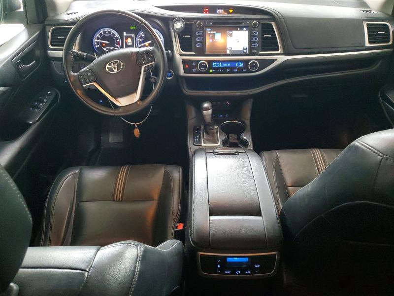 Продажа на аукционе авто 2018 Toyota Highlander, vin: 5TDJZRFH0JS802882, номер лота: 62637306