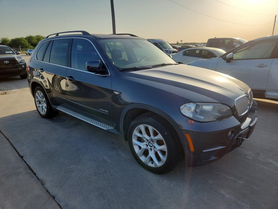 62079366 :رقم المزاد ، 5UXZV4C57D0E10373 vin ، 2013 Bmw X5 مزاد بيع