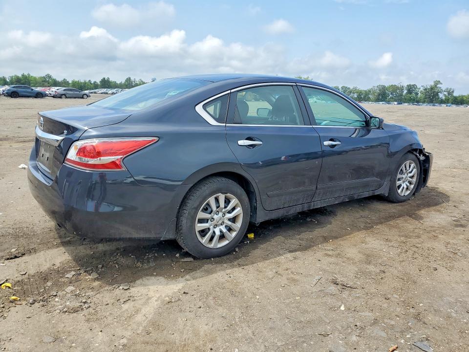 2015 Nissan Altima მანქანა იყიდება აუქციონზე, vin: 1N4AL3AP9FC266624, აუქციონის ნომერი: 60417566