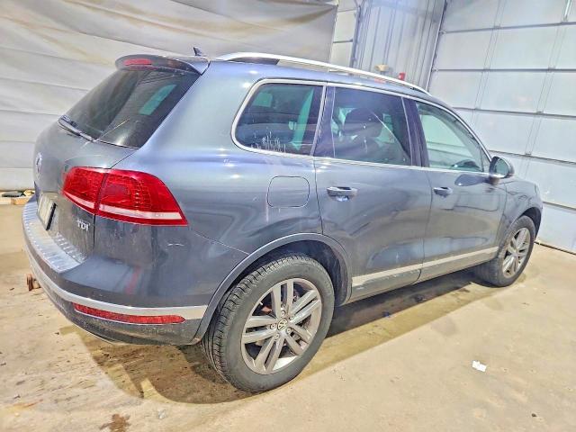 2016 Volkswagen Touareg მანქანა იყიდება აუქციონზე, vin: WVGEP9BP0GD001972, აუქციონის ნომერი: 63138446