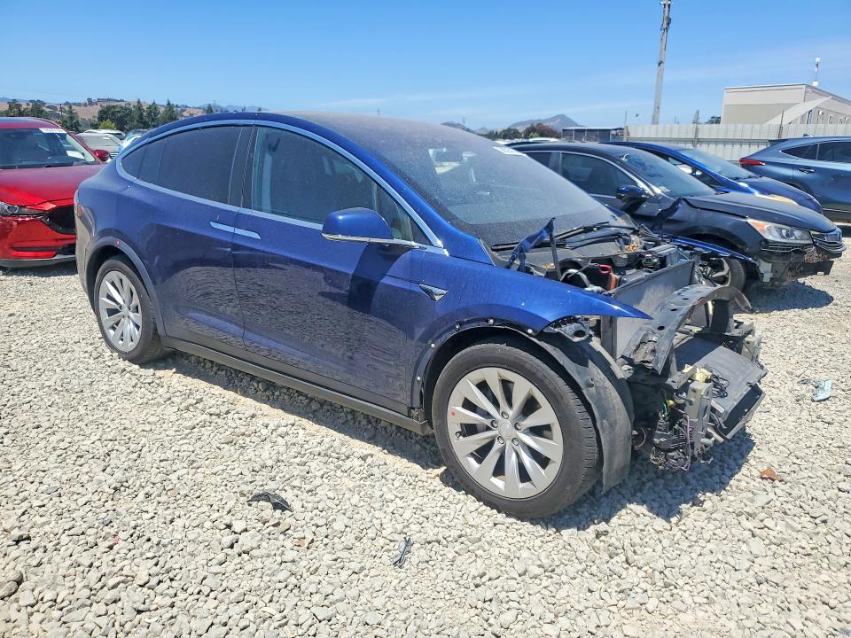 Продаж на аукціоні авто 2018 Tesla Model X, vin: 5YJXCAE20JF123676, номер лоту: 59825076