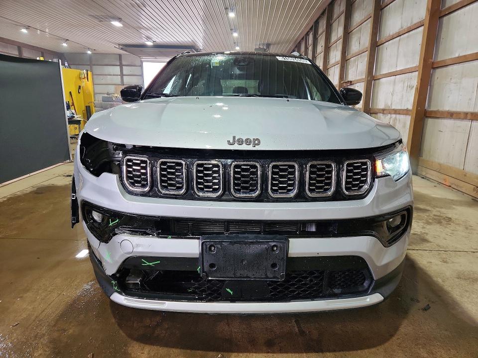 61563456 :رقم المزاد ، 3C4NJDCN8ST621638 vin ، 2025 Jeep Compass مزاد بيع