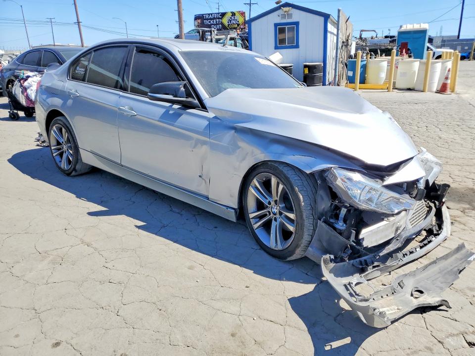 61813636 :رقم المزاد ، WBA3C1C59DF438033 vin ، 2013 Bmw 328 مزاد بيع