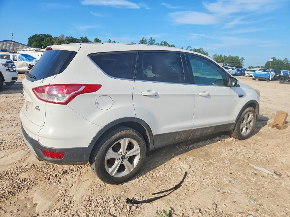 61059256 :رقم المزاد ، 1FMCU9GX3FUB96991 vin ، 2015 Ford Escape مزاد بيع