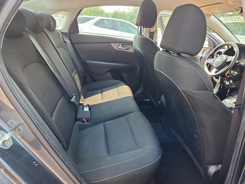 62832076 :رقم المزاد ، 3KPF24AD1ME333544 vin ، 2021 Kia Forte مزاد بيع