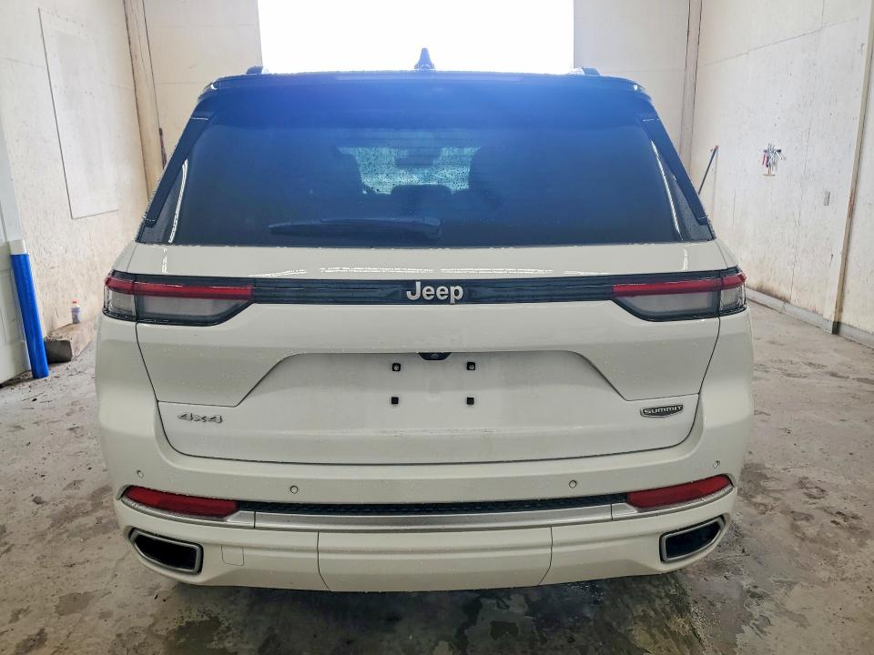 Продаж на аукціоні авто 2024 Jeep Grand Cherokee, vin: 1C4RJHEG7R8582038, номер лоту: 61091536