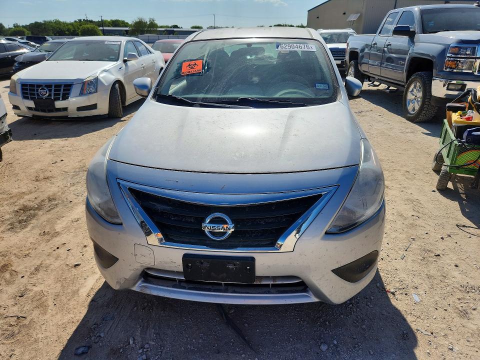 62904676 :رقم المزاد ، 3N1CN7AP6HL822936 vin ، 2017 Nissan Versa مزاد بيع