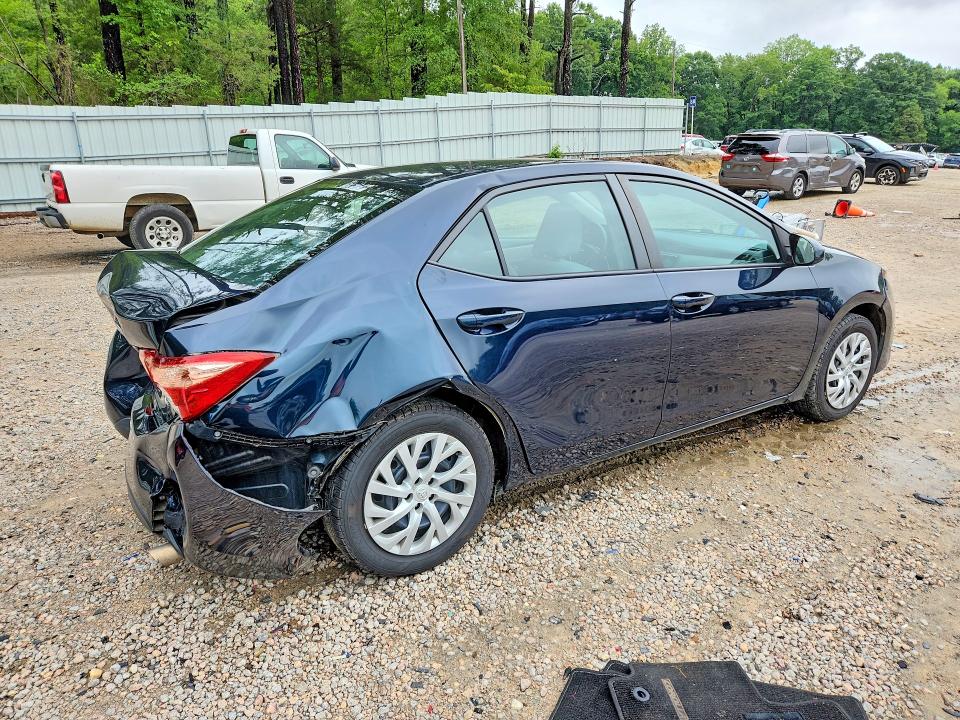 61781806 :رقم المزاد ، 5YFBURHEXKP867142 vin ، 2019 Toyota Corolla مزاد بيع