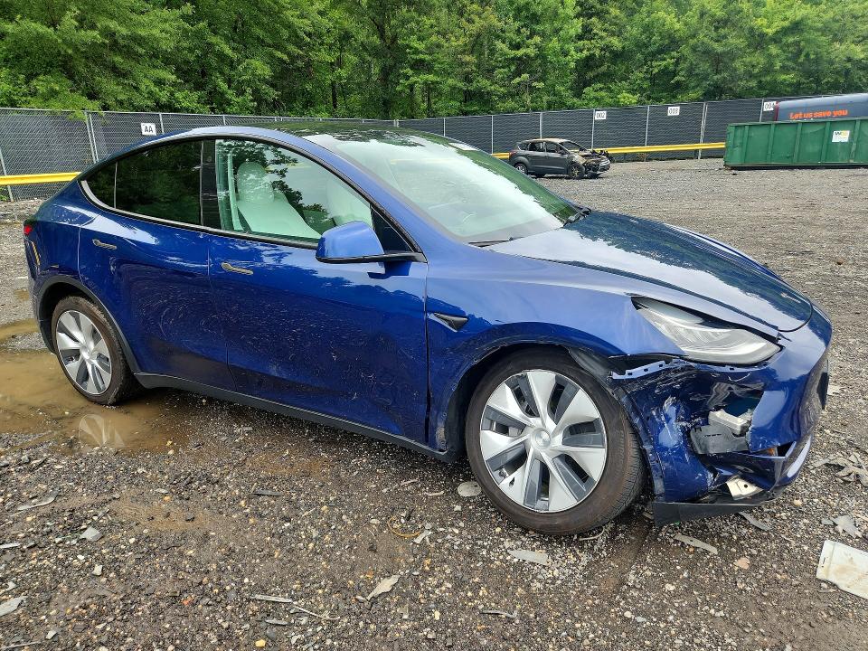 60111676 :رقم المزاد ، 5YJYGDEE3MF303680 vin ، 2021 Tesla Model Y مزاد بيع