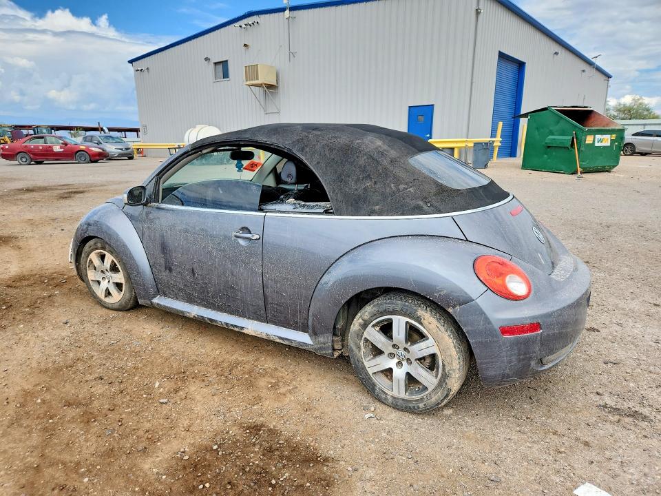 61625976 :رقم المزاد ، 3VWPF31Y66M300339 vin ، 2006 Volkswagen New Beetle مزاد بيع