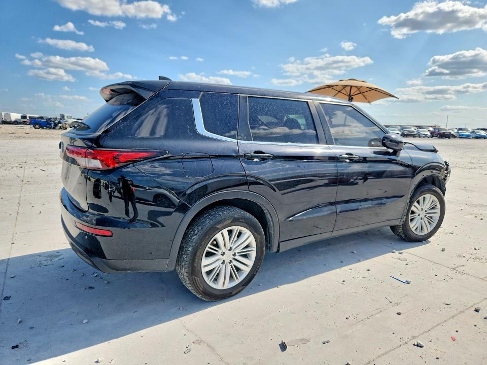 60824946 :رقم المزاد ، JA4J3TA89NZ048109 vin ، 2022 Mitsubishi Outlander مزاد بيع