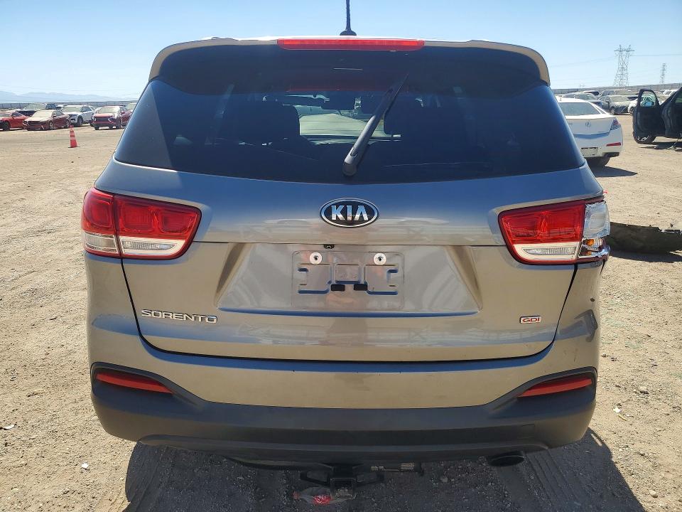 59868996 :رقم المزاد ، 5XYPG4A31HG217623 vin ، 2017 Kia Sorento مزاد بيع