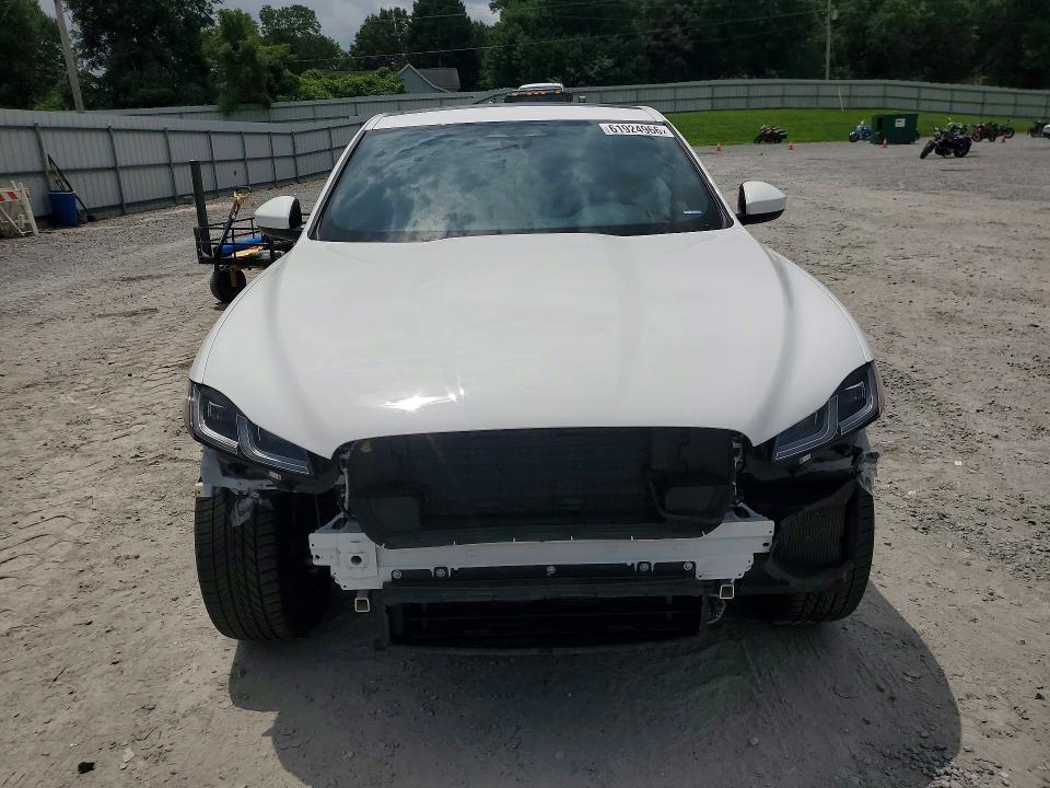 61924966 :رقم المزاد ، SADCT2FU6RA735765 vin ، 2024 Jaguar F-pace مزاد بيع