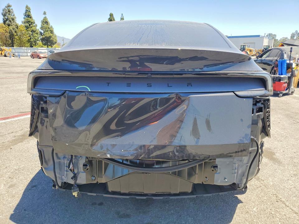 2026 Tesla Model Y მანქანა იყიდება აუქციონზე, vin: 7SAYGDEDXTF415367, აუქციონის ნომერი: 63245066