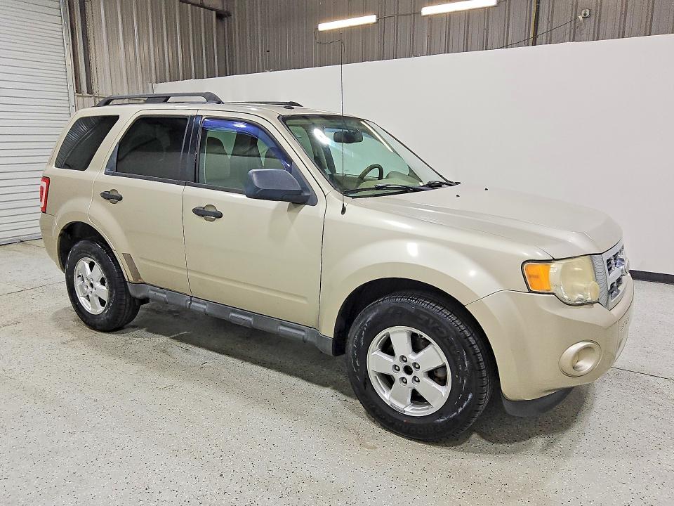 2011 Ford Escape მანქანა იყიდება აუქციონზე, vin: 1FMCU0DG7BKB26688, აუქციონის ნომერი: 59577236