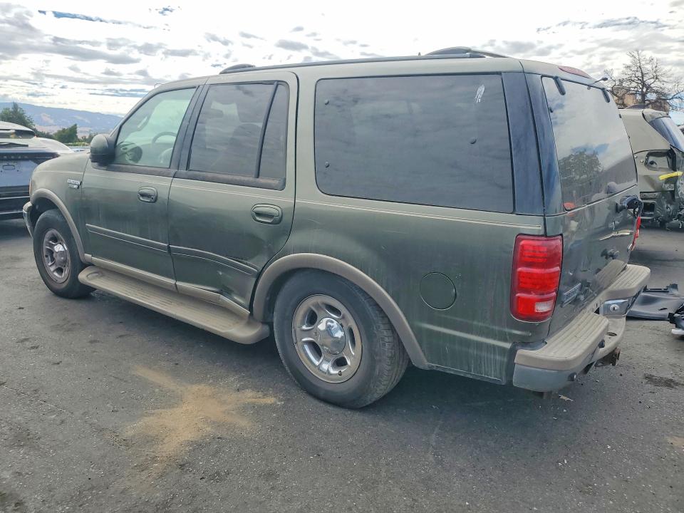 Продажа на аукционе авто 2001 Ford Expedition, vin: 1FMFU18L61LA87823, номер лота: 61712126