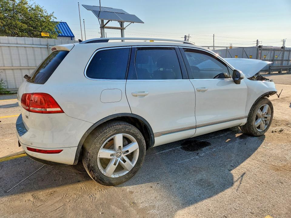 62747736 :رقم المزاد ، WVGFF9BP8CD005379 vin ، 2012 Volkswagen Touareg مزاد بيع