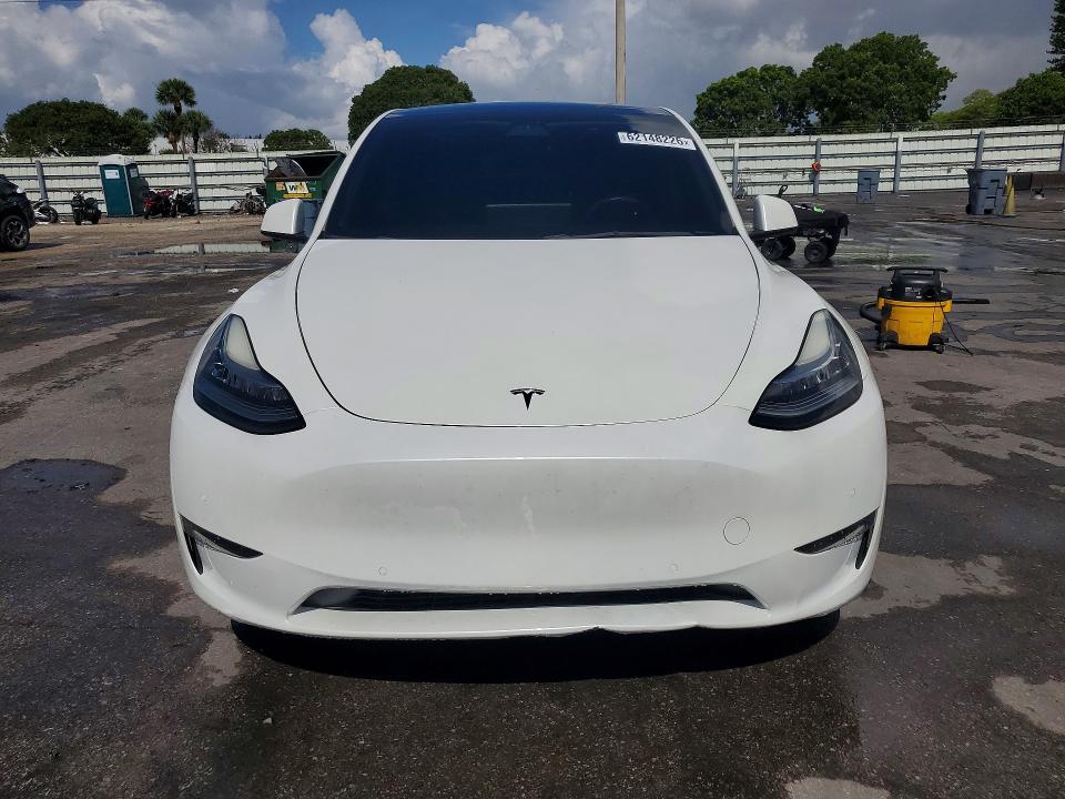 62148226 :رقم المزاد ، 7SAYGDEE1NF307103 vin ، 2022 Tesla Model Y مزاد بيع