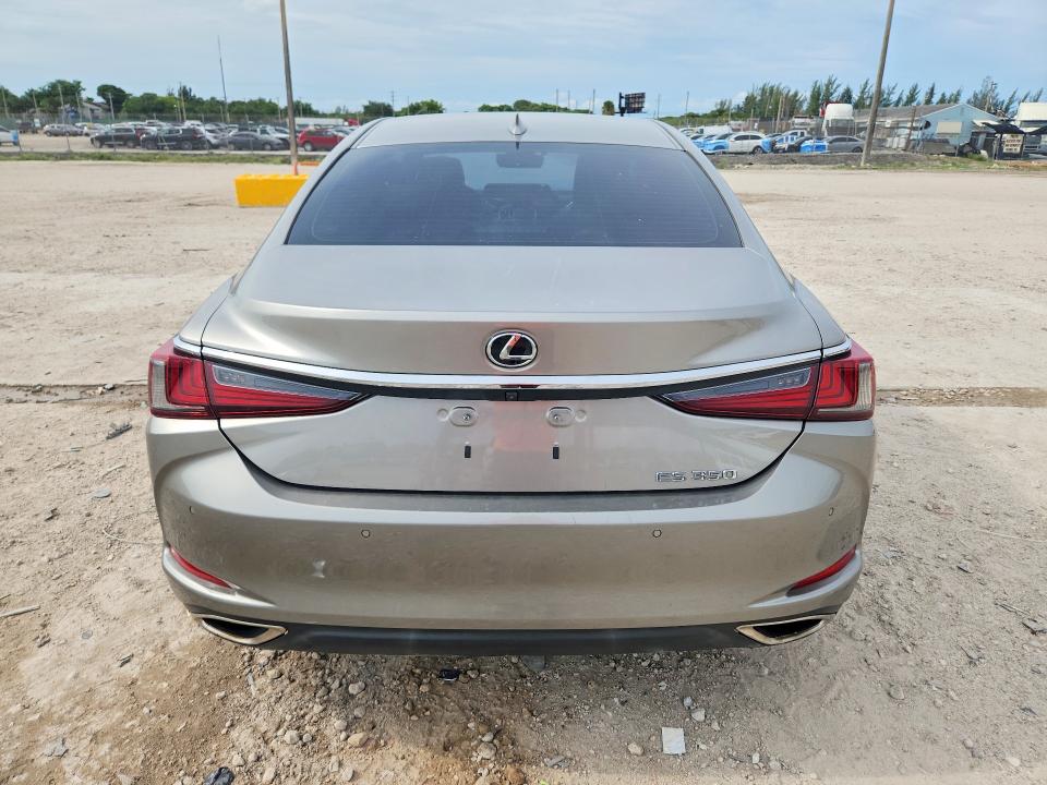 63467616 :رقم المزاد ، 58ADZ1B12LU075884 vin ، 2020 Lexus Es مزاد بيع