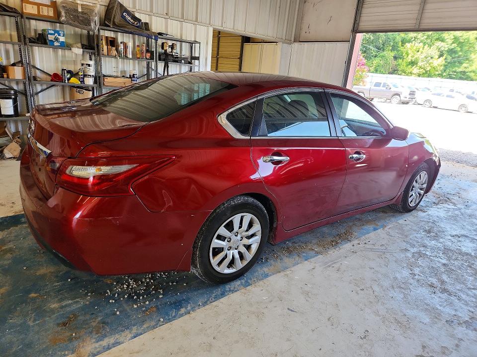 Продажа на аукционе авто 2018 Nissan Altima, vin: 1N4AL3AP3JC475981, номер лота: 61592176