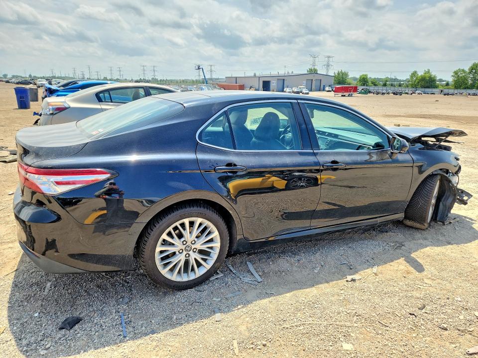 Продажа на аукционе авто 2018 Toyota Camry, vin: 4T1B11HK9JU501136, номер лота: 61767586