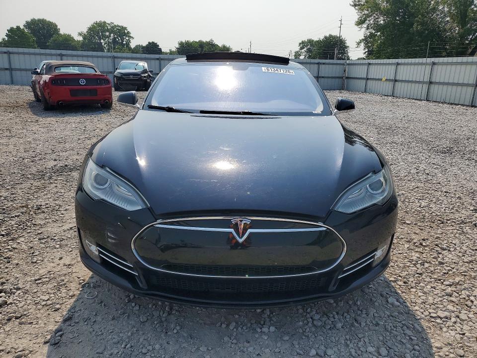 61347126 :رقم المزاد ، 5YJSA1H16EFP46759 vin ، 2014 Tesla Model S مزاد بيع