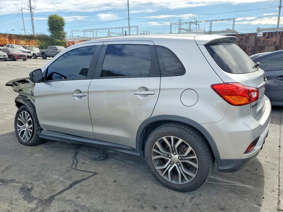 61881546 :رقم المزاد ، JA4AP3AU9JZ030480 vin ، 2018 Mitsubishi Outlander Sport مزاد بيع