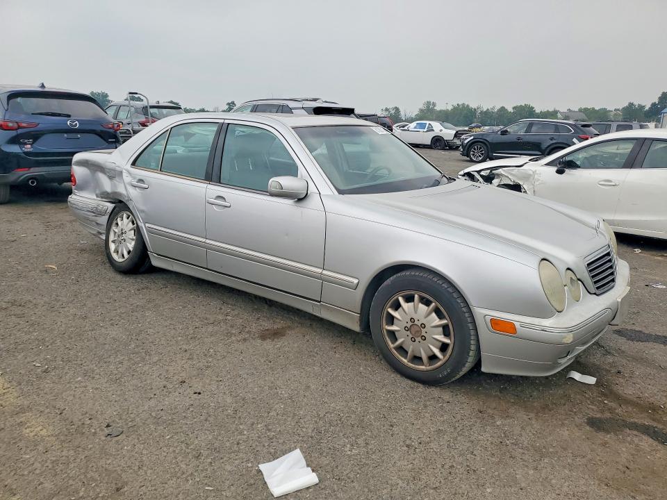 Продажа на аукционе авто 2000 Mercedes-benz E, vin: WDBJF65J9YB163851, номер лота: 61363106