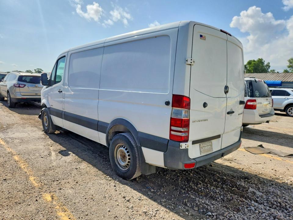61531146 :رقم المزاد ، WD3PE7DC3E5834099 vin ، 2014 Mercedes-benz Sprinter مزاد بيع