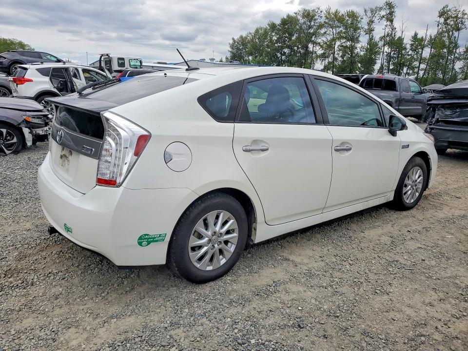 59721786 :رقم المزاد ، JTDKN3DP1E3056733 vin ، 2014 Toyota Prius Plug-in Hybrid مزاد بيع