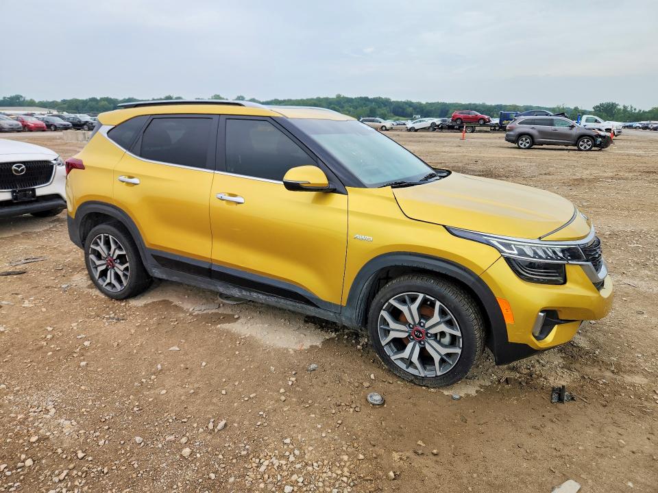 2021 Kia Seltos მანქანა იყიდება აუქციონზე, vin: KNDETCA24M7173306, აუქციონის ნომერი: 63176396
