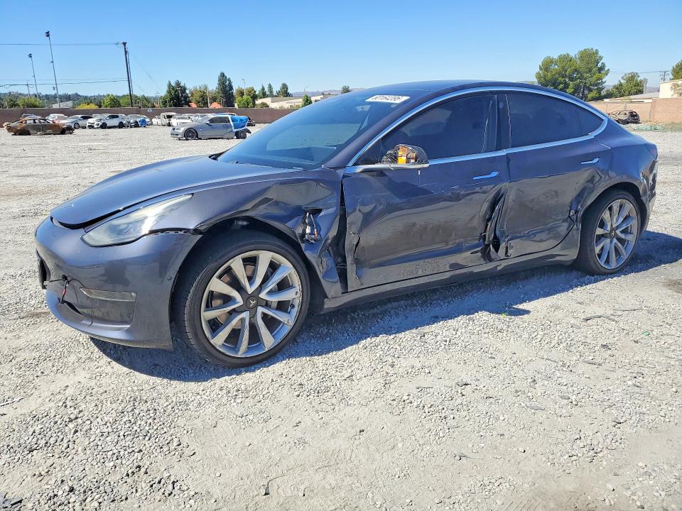 60164396 :رقم المزاد ، 5YJ3E1EA4KF417616 vin ، 2019 Tesla Model 3 مزاد بيع