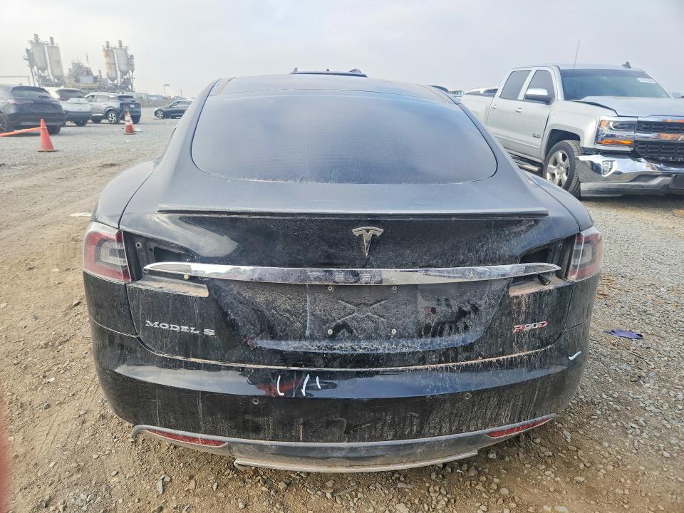 2014 Tesla Model S მანქანა იყიდება აუქციონზე, vin: 5YJSA1H21EFP62246, აუქციონის ნომერი: 62826206