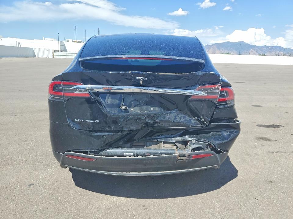 2018 Tesla Model X მანქანა იყიდება აუქციონზე, vin: 5YJXCBE28JF123365, აუქციონის ნომერი: 60425746